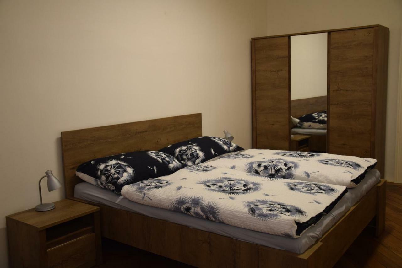 Tiva Downtown Apartments Прага Экстерьер фото